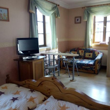 Restaurant A Pension Sorrento Hotel โนวีบอร์ ภายนอก รูปภาพ