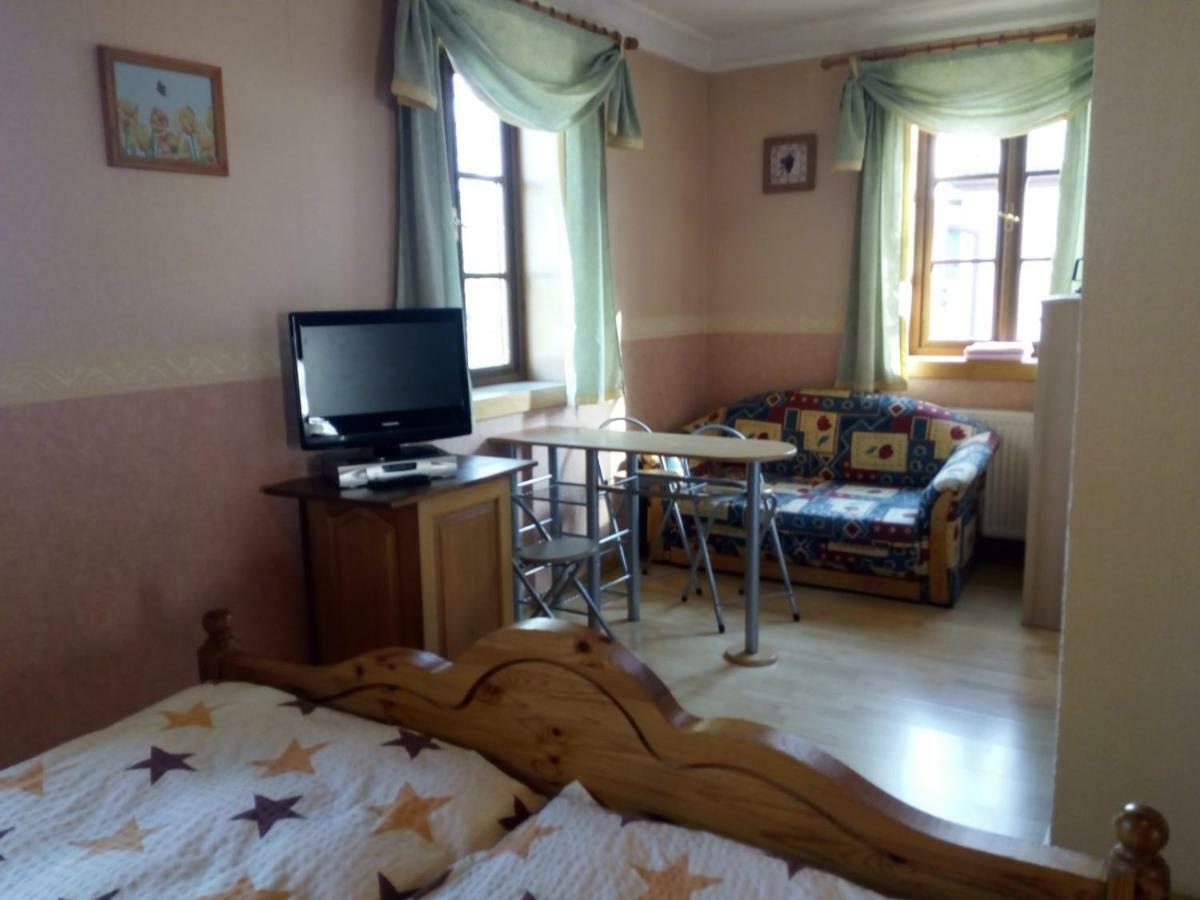 Restaurant A Pension Sorrento Hotel โนวีบอร์ ภายนอก รูปภาพ
